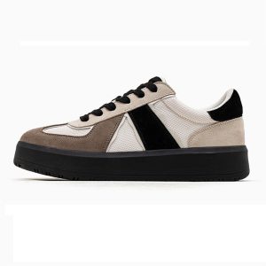 Sports footwear
